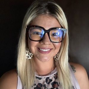 Meet your Posher, Juana